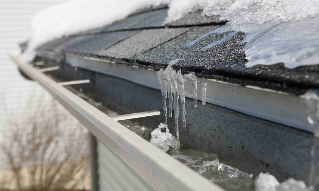 ice buildup on gutters 1