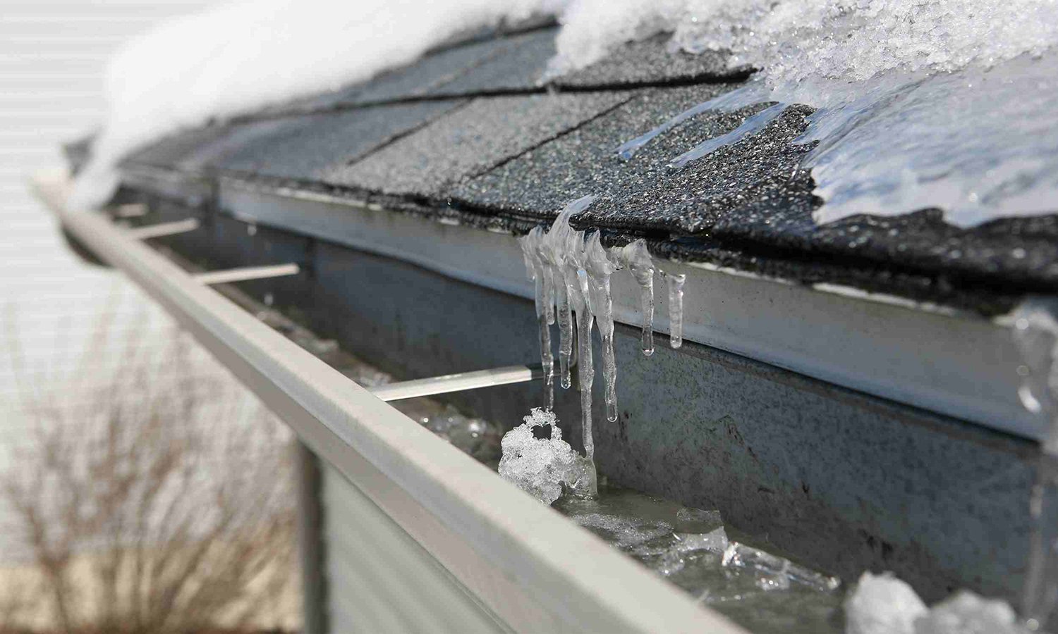 Ice  Damage – Gutters and Drains During the Winter